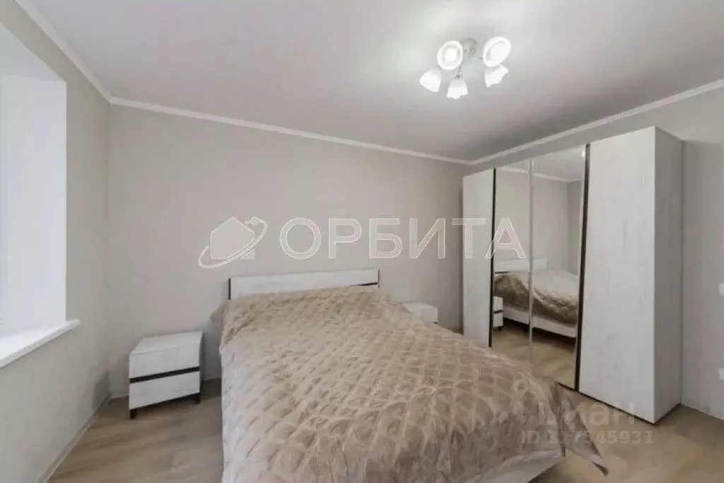 2-к кв. Тюменская область, Тюмень ул. Валентины Трофимовой, 2к1 (67.6 ... - Фото 0