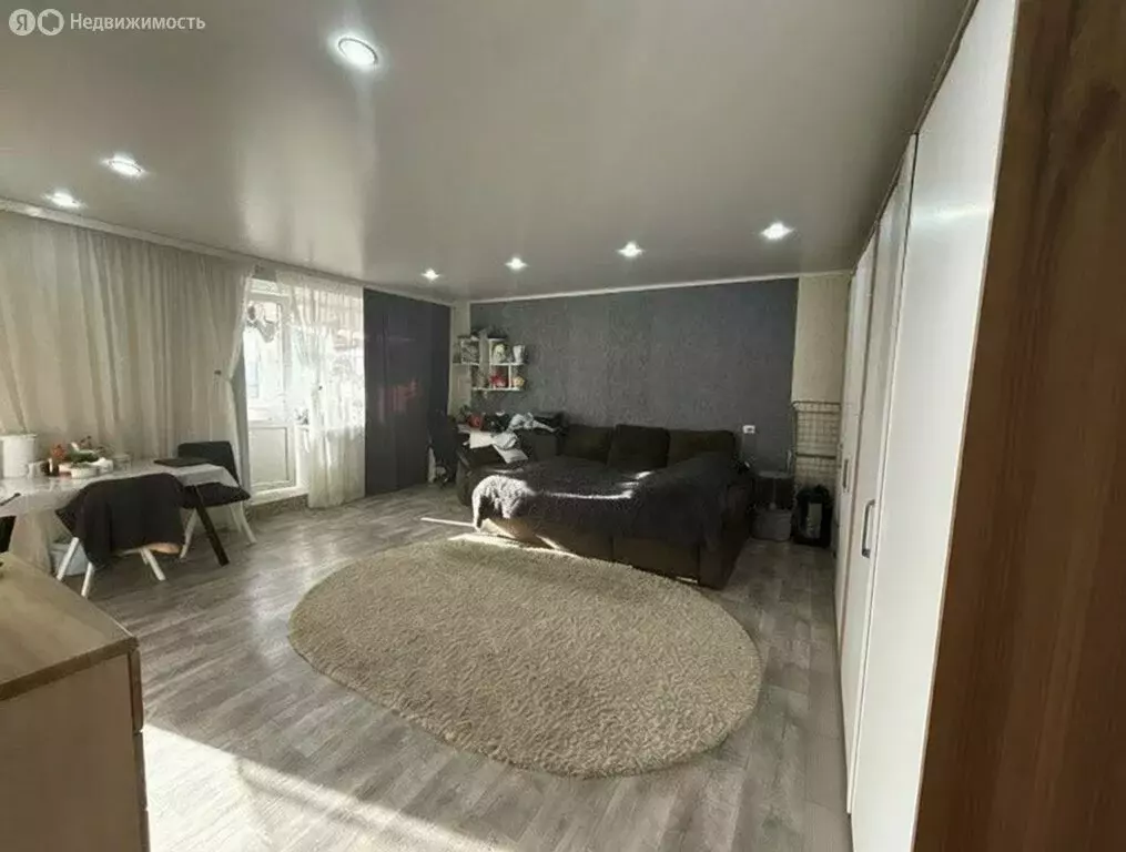 Квартира-студия: Таштагол, улица Матросова, 46 (38.1 м) - Фото 1