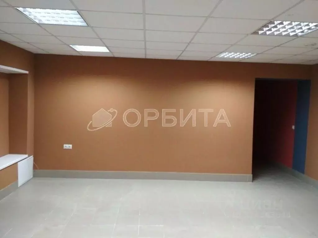 Помещение свободного назначения в Тюменская область, Тюмень ул. Карла ... - Фото 1