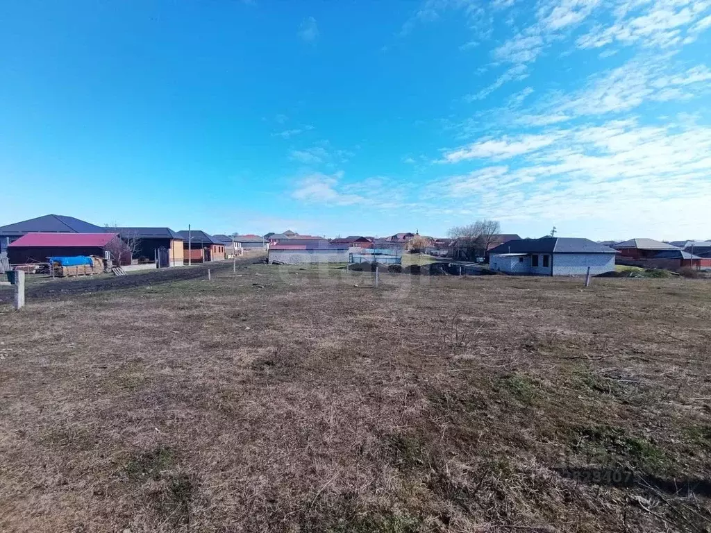 Участок в Ингушетия, Назрань ул. М.О. Цурова (6.0 сот.) - Фото 1