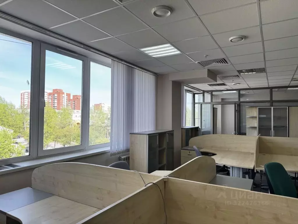 Офис в Свердловская область, Екатеринбург ул. Маневровая, 9 (106 м) - Фото 1