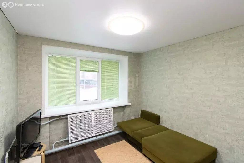 Квартира-студия: Тюмень, улица 50 лет Октября, 33 (17.4 м) - Фото 1