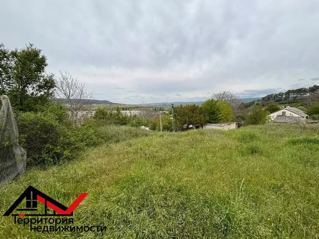 Участок в Севастополь с. Фронтовое, ул. 345-й Дивизии, 33 (10.0 сот.) - Фото 2