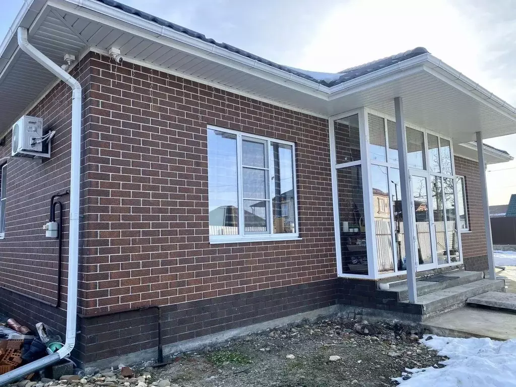 Дом в Краснодарский край, Курганинск ул. Пугачева, 114 (153 м) - Фото 1