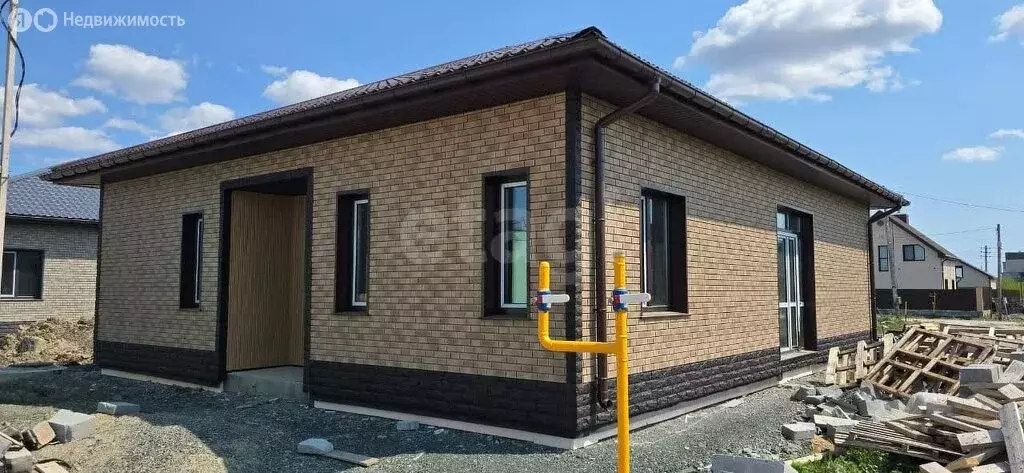 Дом в Новотроицкое, Земляничная улица (150 м) - Фото 2