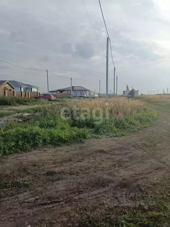 Участок в Татарстан, Тукаевский район, д. Азьмушкино, Подсолнухи мкр ... - Фото 1