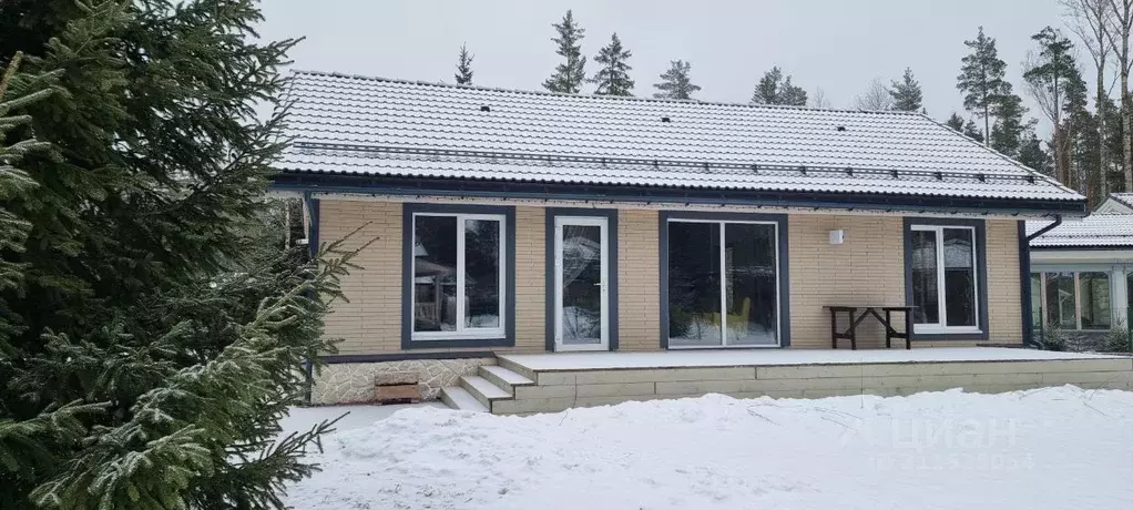 Дом в Ленинградская область, Выборгский район, Приморское городское ... - Фото 1