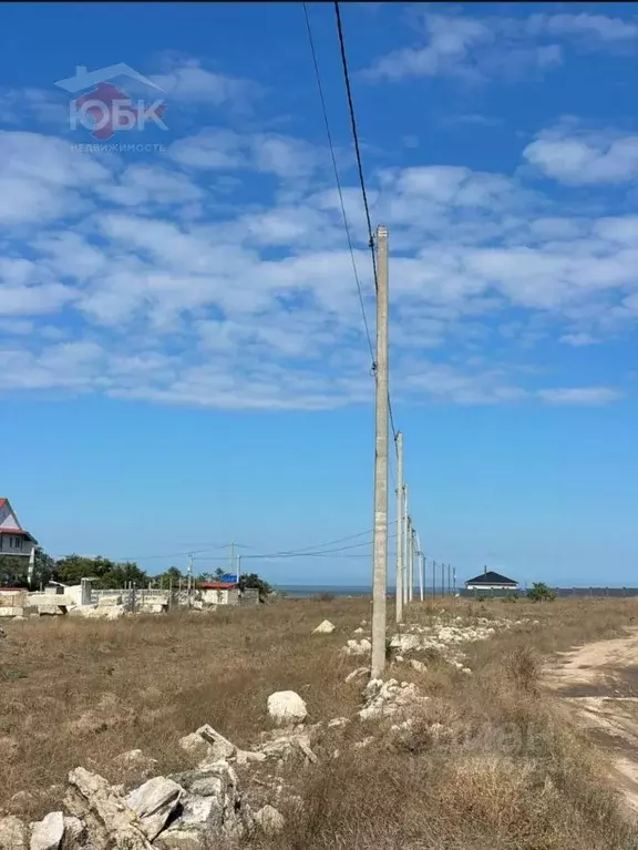 Участок в Крым, Ленинский район, Семисотское с/пос, с. Каменское ул. ... - Фото 2