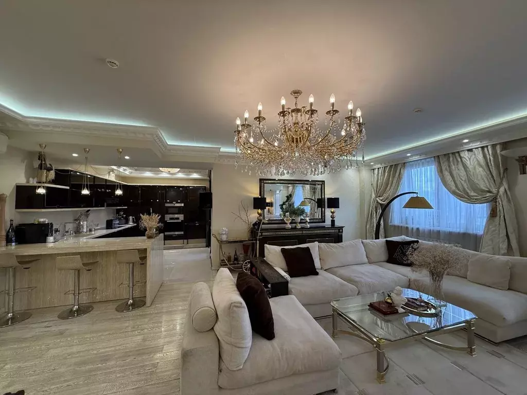 Продается 3-комнатная квартира - Фото 1