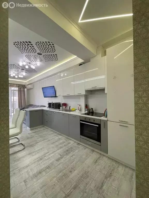 2-комнатная квартира: Сочи, Черноморская улица, 6 (46 м) - Фото 2