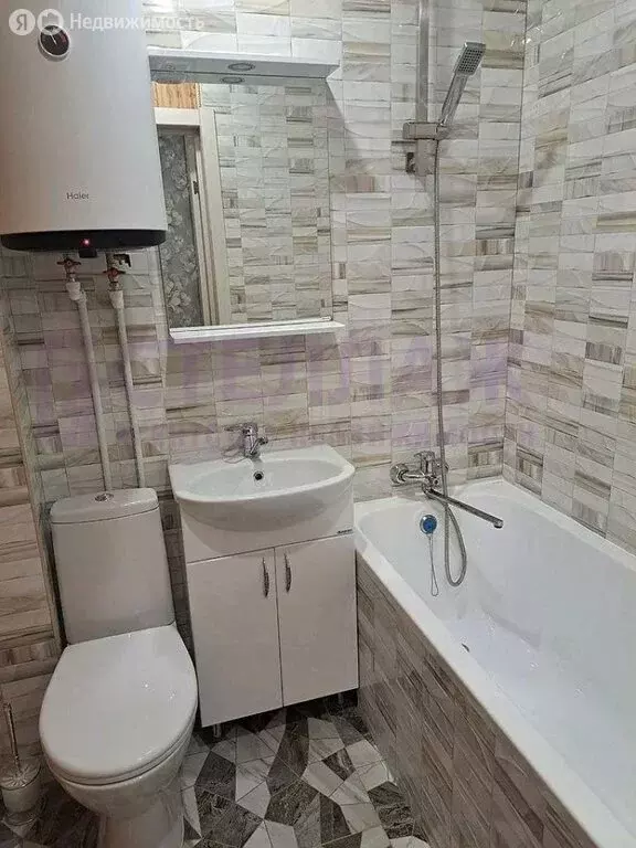 1-комнатная квартира: Феодосия, улица Степаняна, 63 (38.3 м) - Фото 1