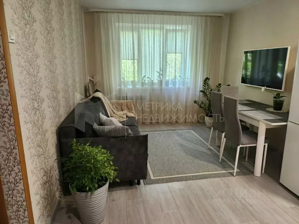 1-к кв. Тюменская область, Тюмень Олимпийская ул., 30 (33.9 м) - Фото 1