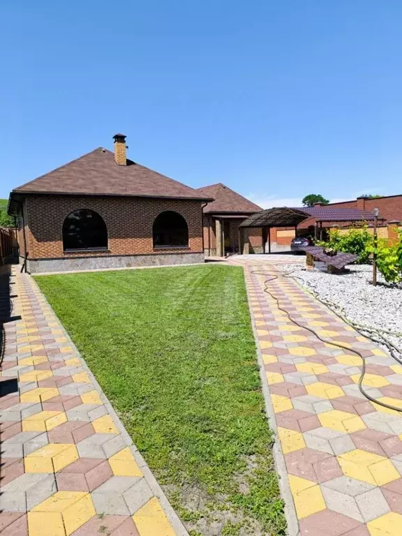 Дом в Белгородская область, Алексеевский муниципальный округ, с. ... - Фото 1