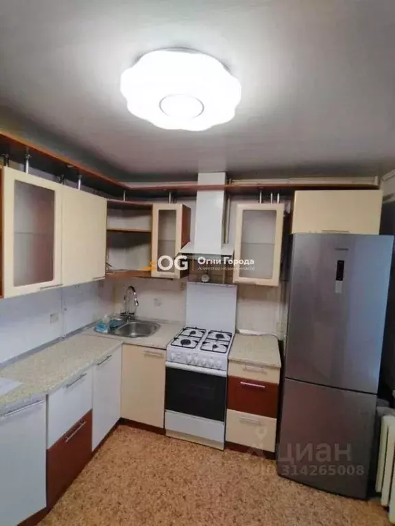 2-к кв. Брянская область, Брянск ул. Грибоедова, 11 (50.0 м) - Фото 0