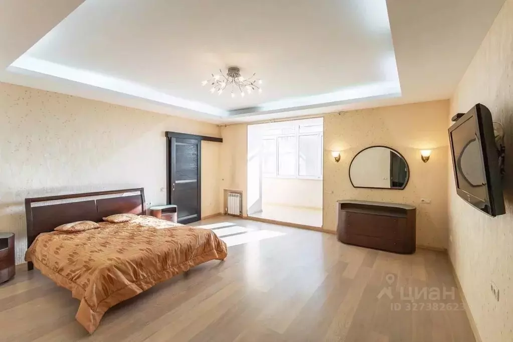 3-к кв. Омская область, Омск ул. Чернышевского, 3 (146.5 м) - Фото 2