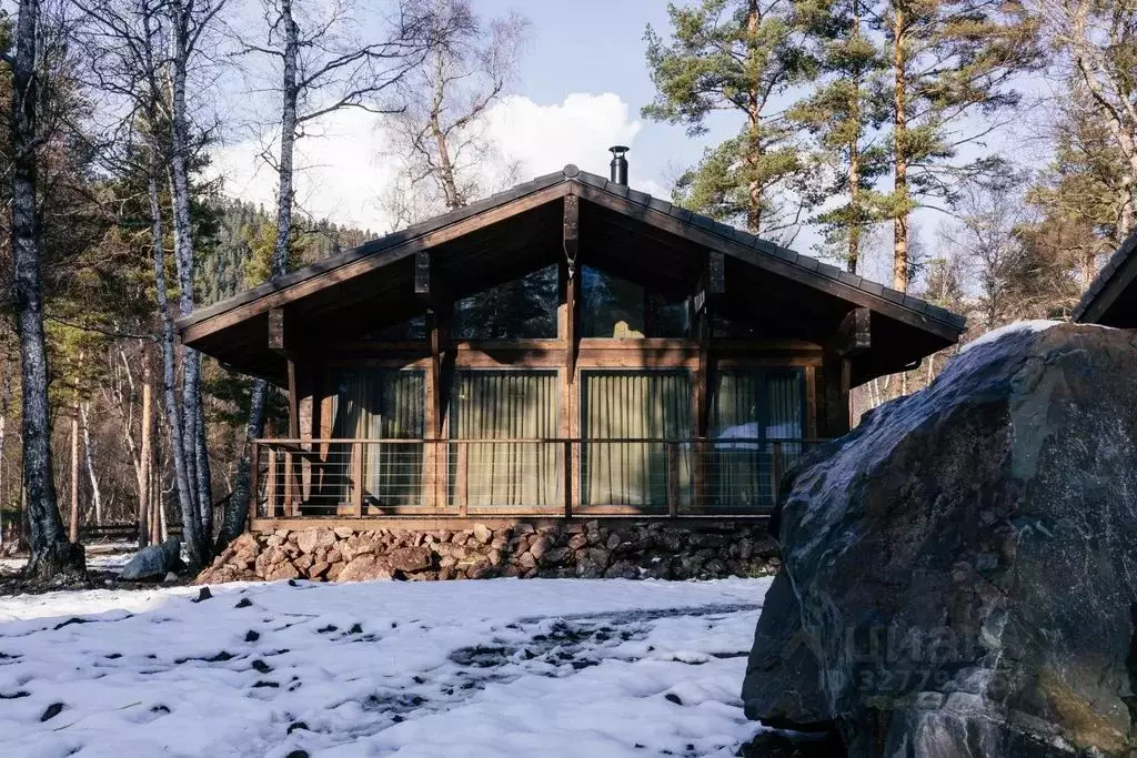 Дом в Карачаево-Черкесия, Зеленчукский район, с. Архыз, Зеленчукское ... - Фото 1