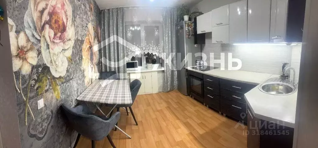 3-к кв. Свердловская область, Екатеринбург ул. Луначарского, 180 (64.2 ... - Фото 0