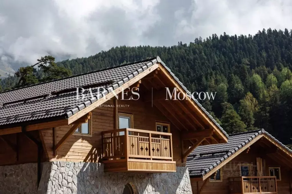 Дом в Карачаево-Черкесия, Зеленчукский район, с. Архыз  (122 м) - Фото 1