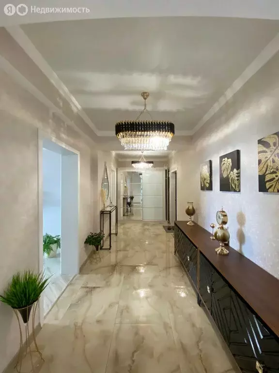 2-комнатная квартира: Дербент, проспект Агасиева, 18Ж (80 м) - Фото 0