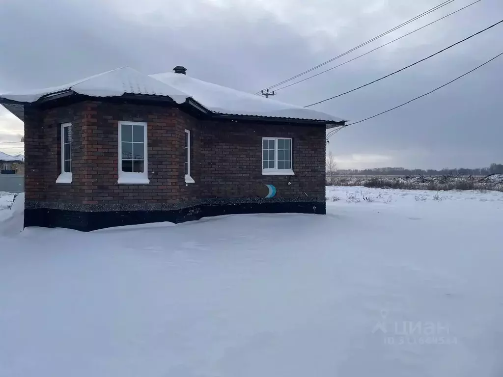 Дом в Башкортостан, Уфа городской округ, с. Нагаево ул. Советская, 13 ... - Фото 0