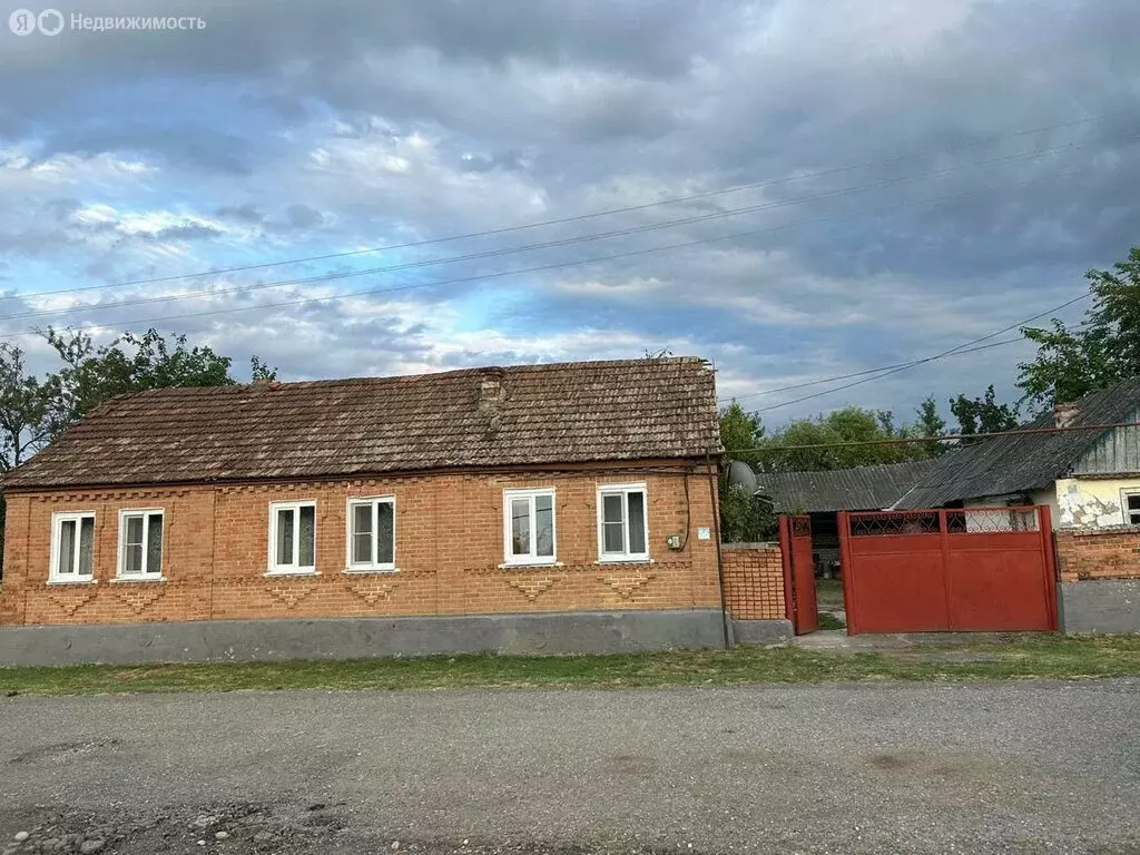 Дом в село Ставд-Дурт, улица Токаева, 60 (80 м) - Фото 1
