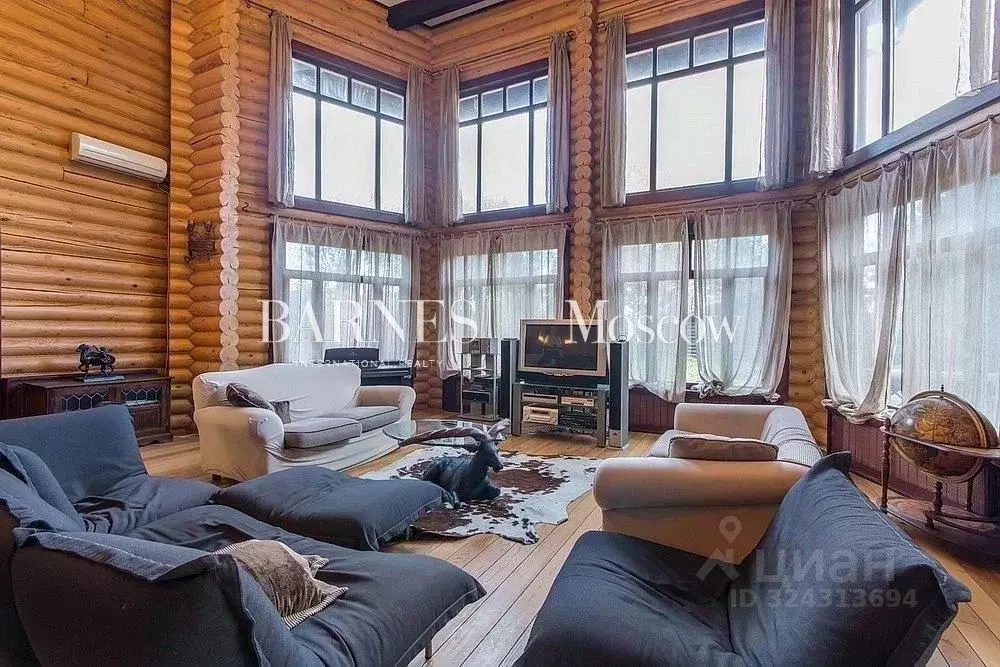 Дом в Московская область, Красногорск городской округ, с. Ильинское ... - Фото 1