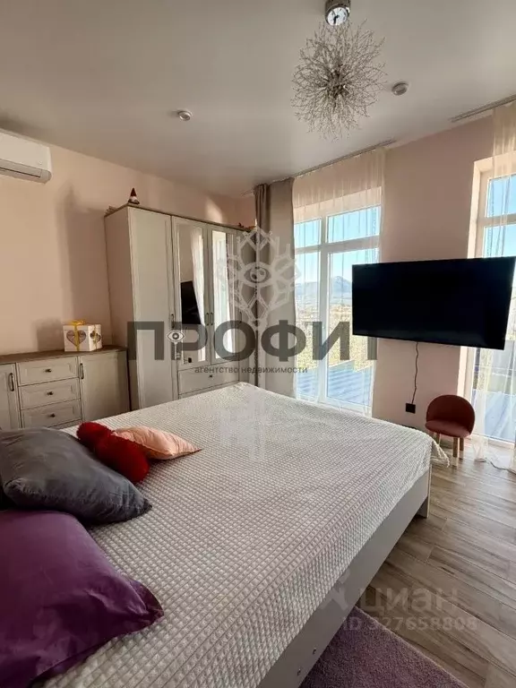 Дом в Севастополь с. Орлиное, пер. Дорожный, 2 (100 м) - Фото 1