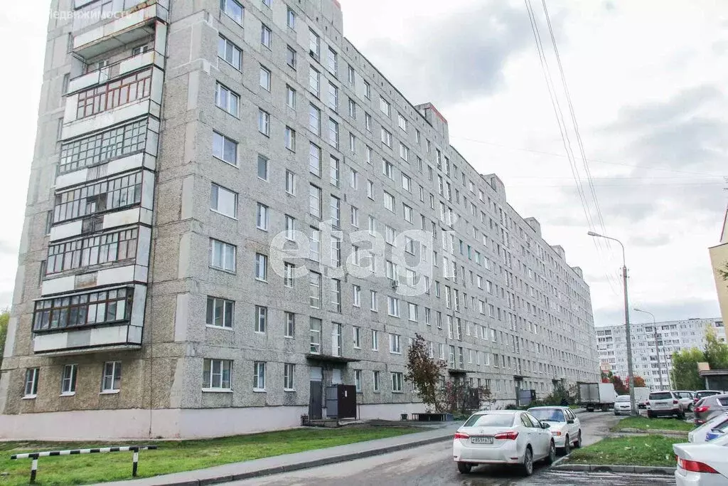 3-комнатная квартира: Тобольск, 9-й микрорайон, 5Б (57.7 м) - Фото 0
