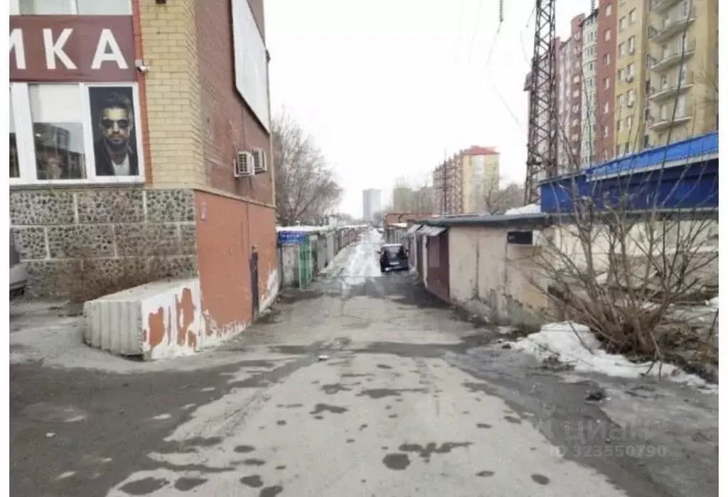 Гараж в Тюменская область, Тюмень ул. 50 лет Октября, 1/2 (18 м) - Фото 0