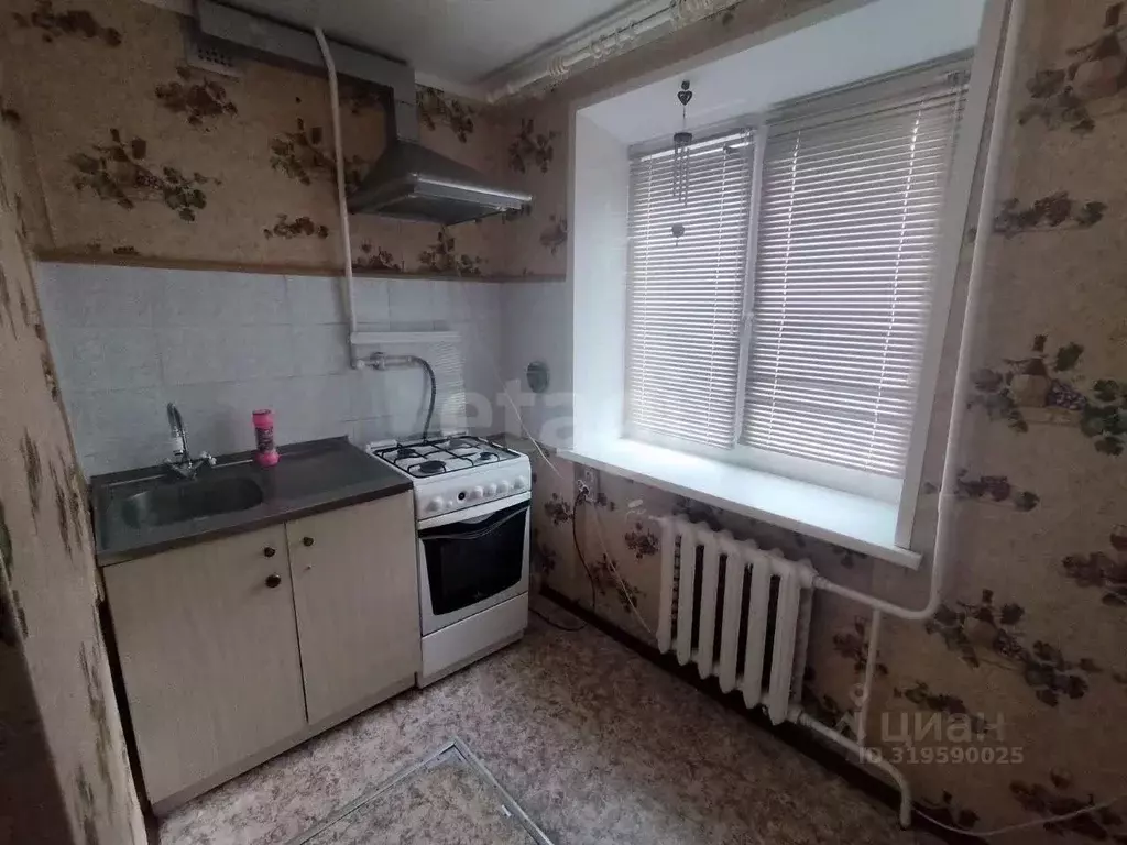 2-к кв. Белгородская область, Старый Оскол Заводская ул., 2Б (40.0 м) - Фото 0