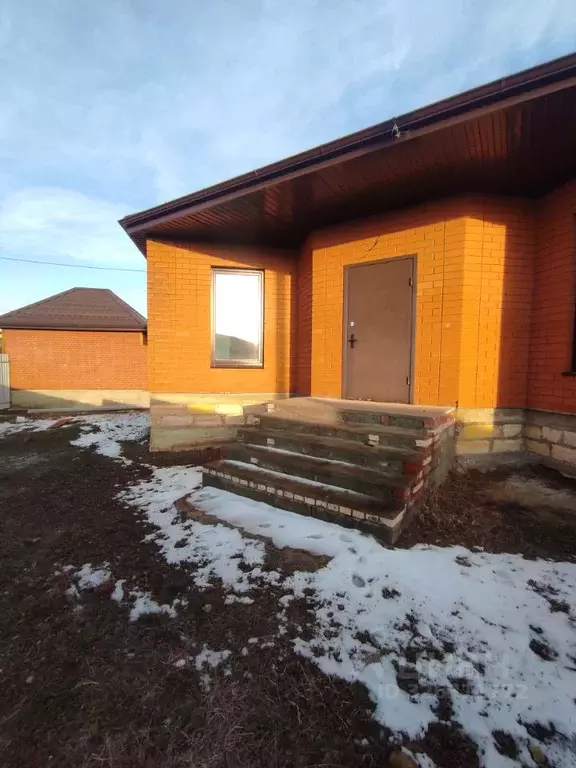 Дом в Ставропольский край, Михайловск Шпаковский район, ул. Угловая ... - Фото 1