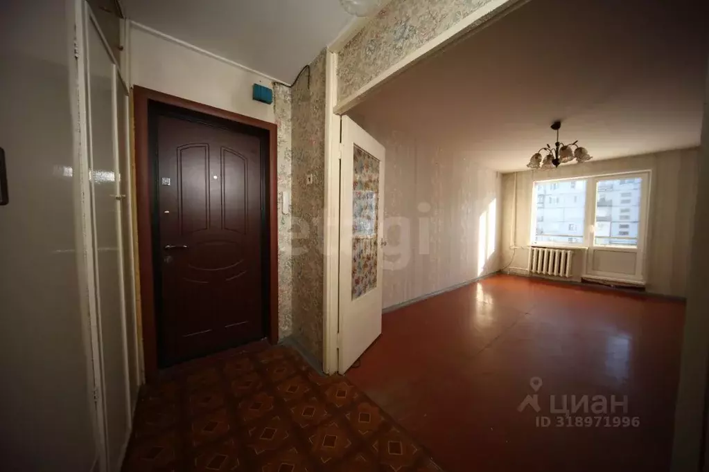 3-к кв. Псковская область, Остров ул. Апакидзе, 6 (64.7 м) - Фото 1