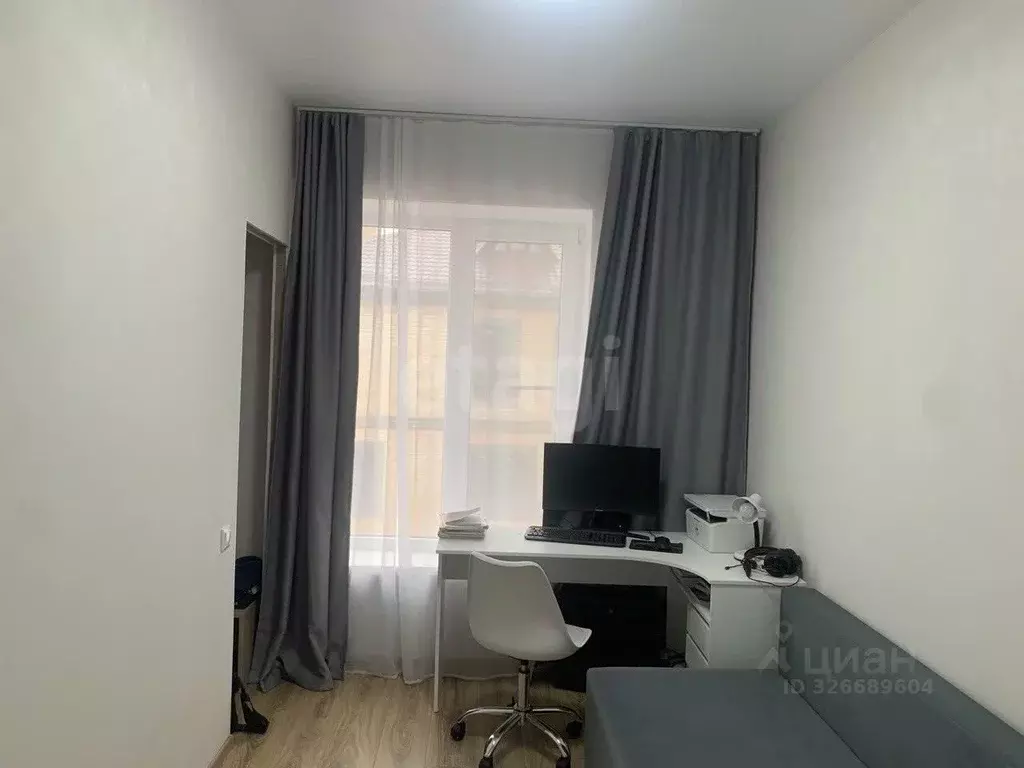 4-к кв. Калмыкия, Элиста ул. Хомутникова, 116 (66.0 м) - Фото 1