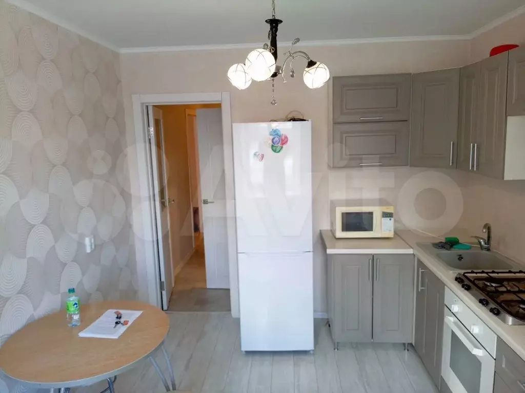1-к. квартира, 38 м, 1/10 эт. - Фото 1