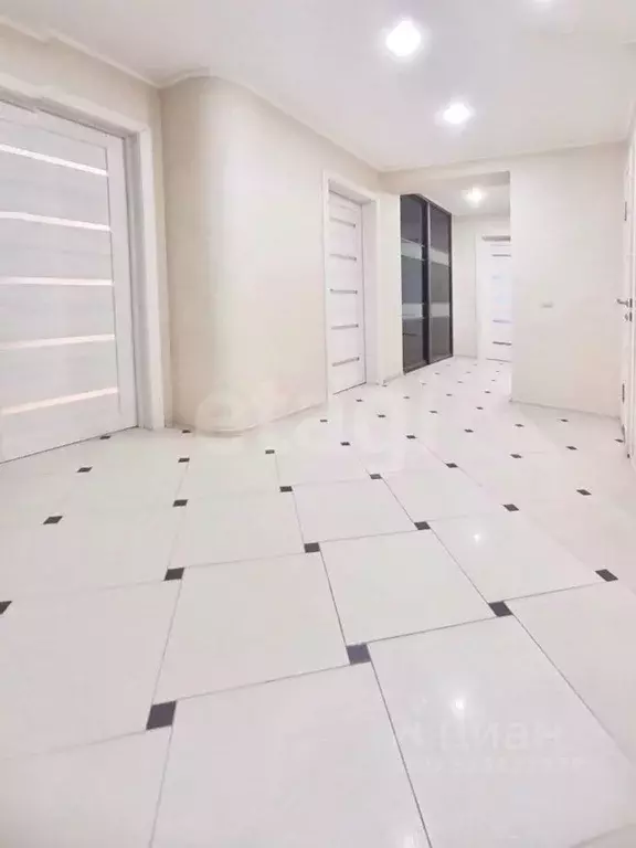 2-к кв. Мордовия, Саранск Республиканская ул., 34 (75.0 м) - Фото 1