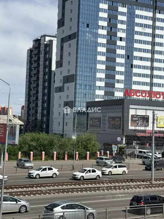 2-к кв. Бурятия, Улан-Удэ ул. Бабушкина, 1к5 (65.5 м) - Фото 1