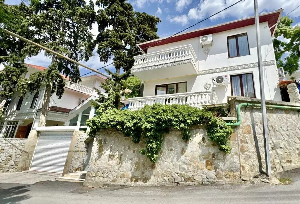 Дом в Крым, Ялта муниципальный округ, Массандра пгт ул. Мира (200 м) - Фото 0