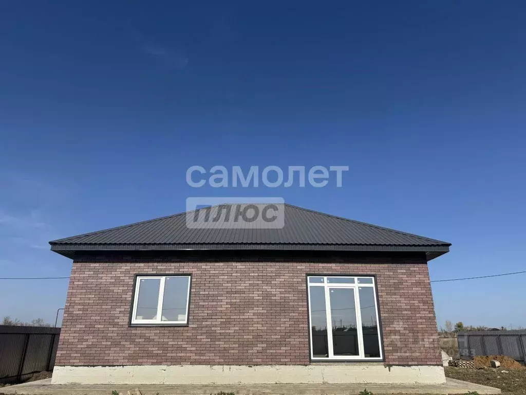 Дом в Оренбургская область, Бузулукский район, Новоалександровский ... - Фото 2