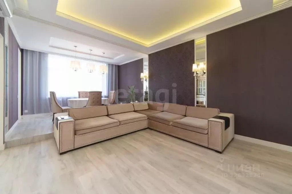 3-к кв. Тюменская область, Тюмень ул. Малыгина, 90 (140.0 м) - Фото 1