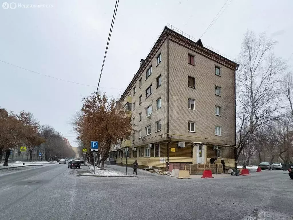 3-комнатная квартира: Тюмень, улица Щорса, 11 (58 м) - Фото 1