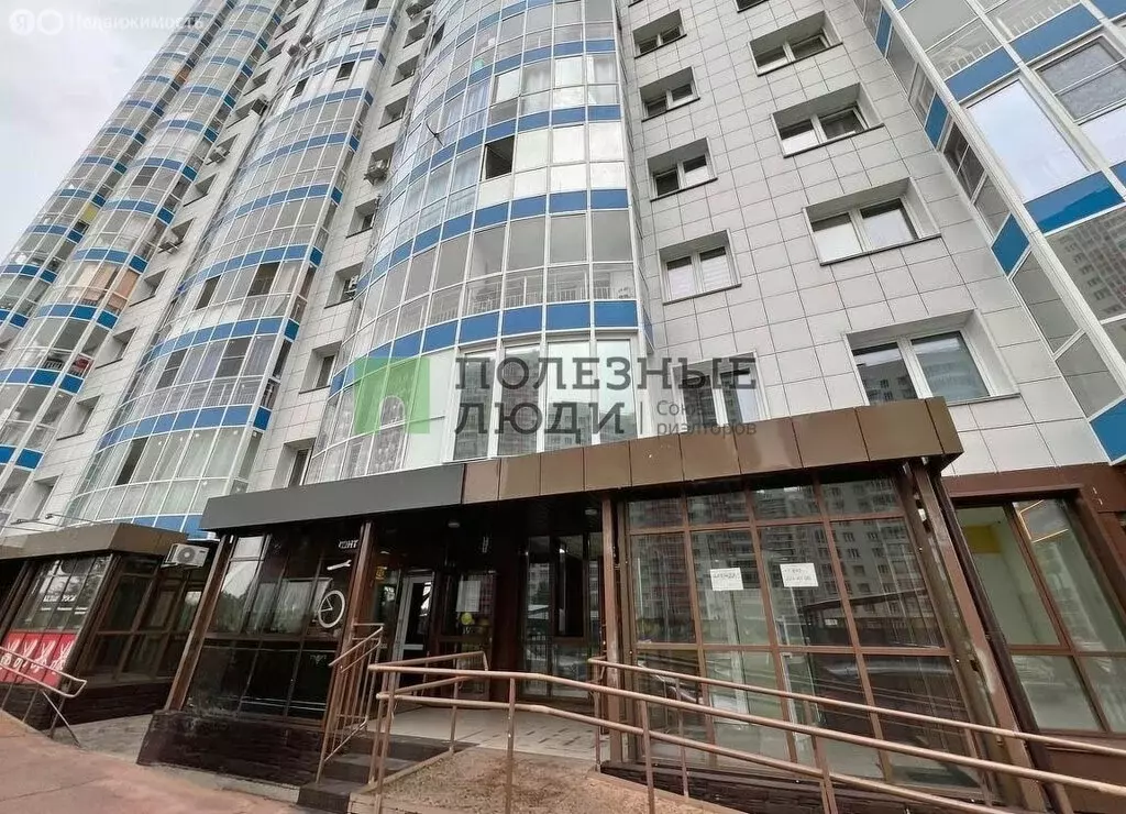 Торговая площадь (60.6 м) - Фото 1