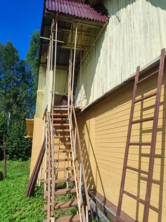 Дом в Новгородская область, Новгородский район, Савинское с/пос, д. ... - Фото 1