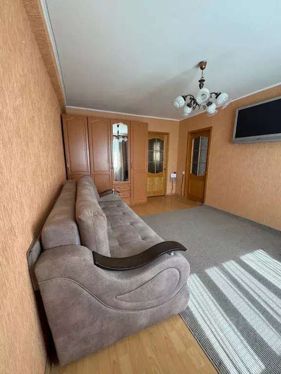 3-к кв. Саратовская область, Энгельс 2-й мкр, 37 (60.0 м) - Фото 1