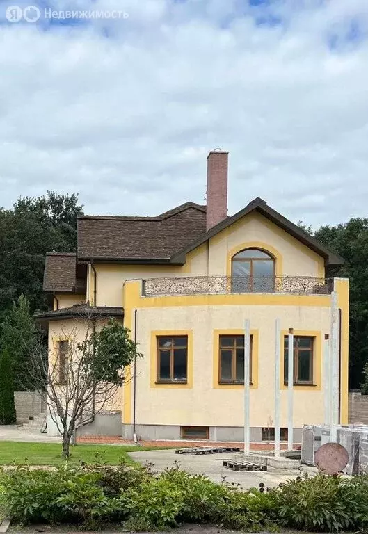 Дом в Гать, Городская улица (510 м) - Фото 2