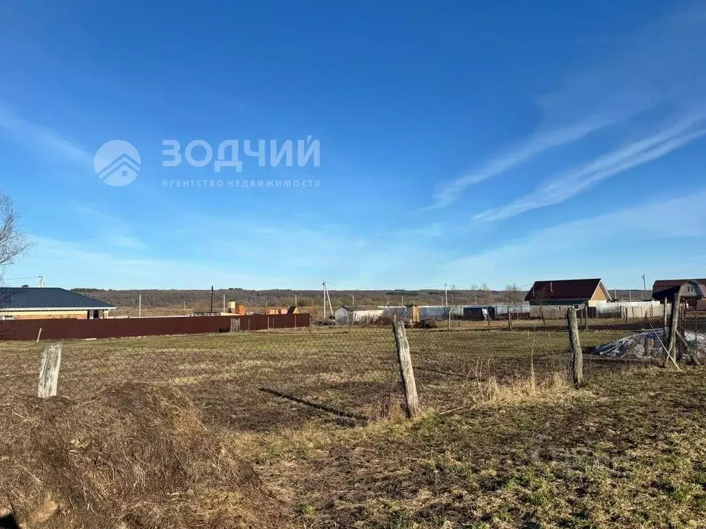 Участок в Чувашия, Цивильск Цивильский район, ул. Свердлова (11.0 ... - Фото 0