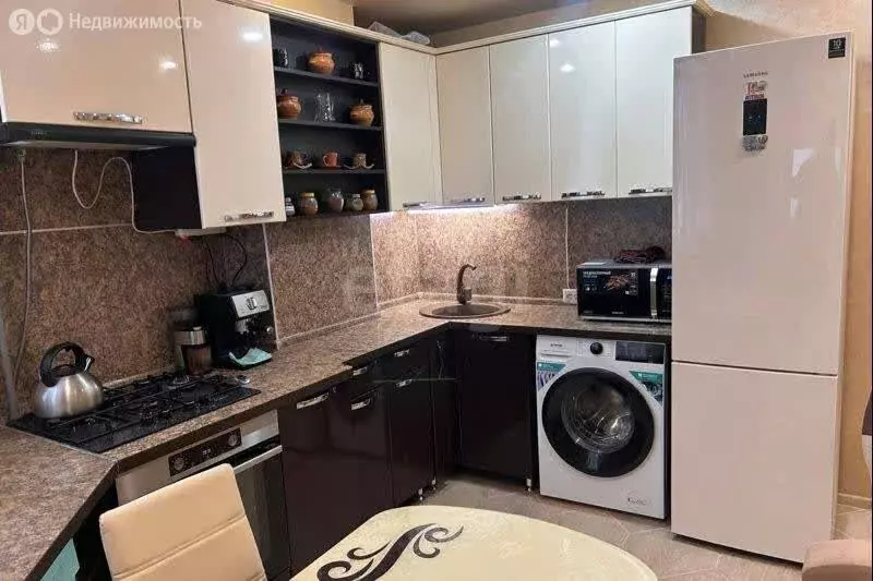 1-комнатная квартира: деревня Крутые Выселки, проспект Космонавтов, 3 ... - Фото 1