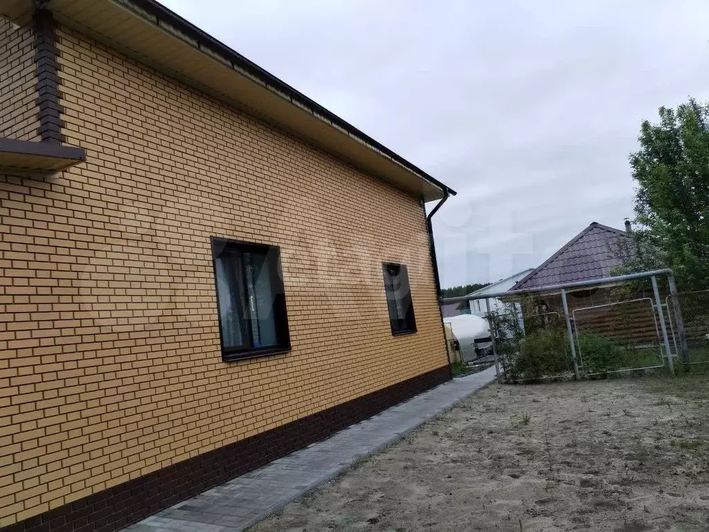 Дом 173,9 м на участке 9,9 сот. - Фото 1