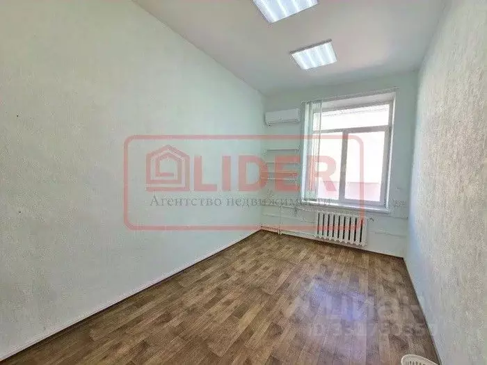 Офис в Севастополь ул. Коммунистическая, 10А (16 м) - Фото 1