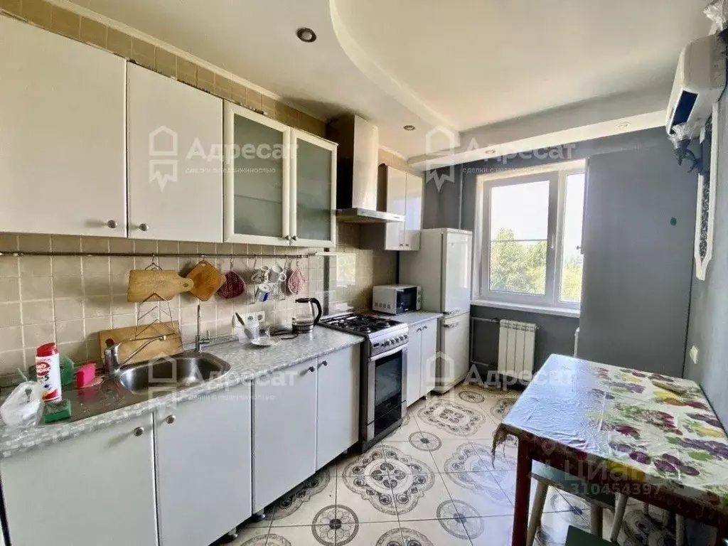 3-к кв. Волгоградская область, Волгоград бул. Энгельса, 26 (65.6 м) - Фото 1