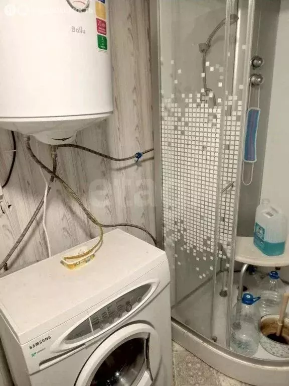 3-комнатная квартира: посёлок Зыряновский, Советская улица, 36 (64 м) - Фото 1